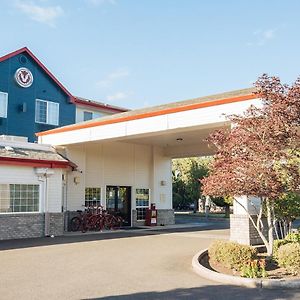 Red Lion Inn & Suites Mcminnville